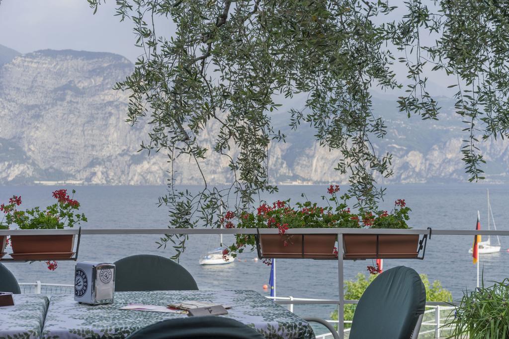 Monja Camping Village Бренцоне-суль-Гарда Экстерьер фото