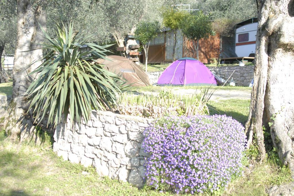 Monja Camping Village Бренцоне-суль-Гарда Экстерьер фото