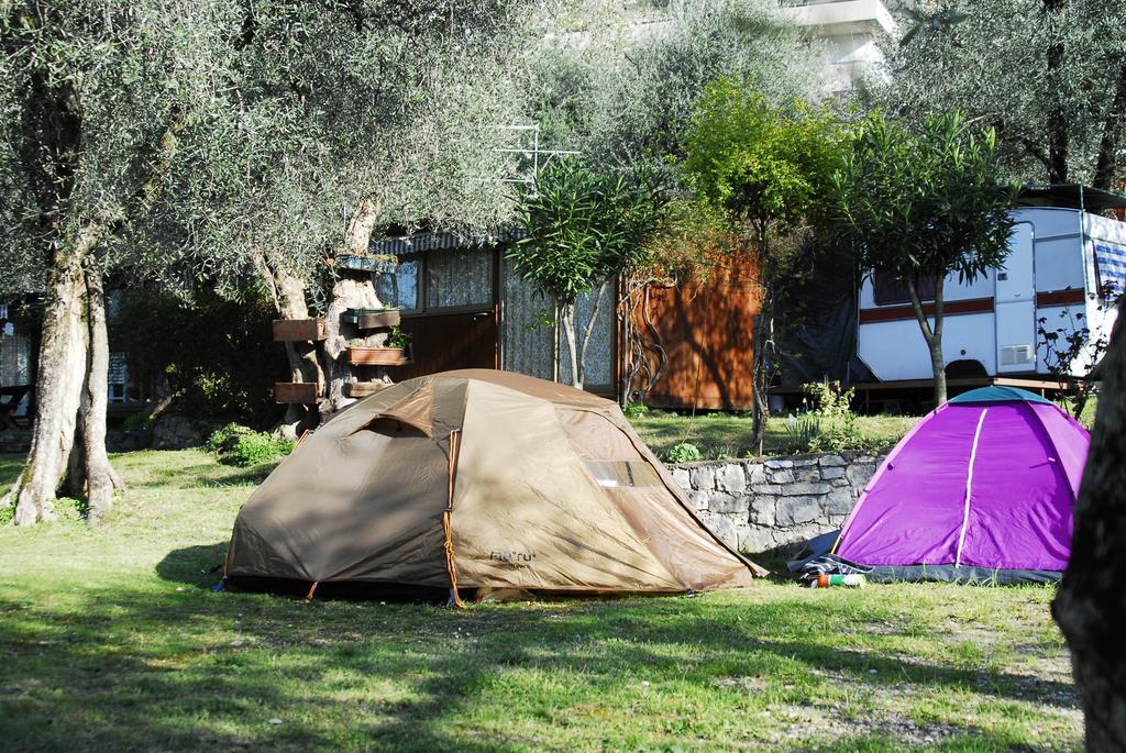 Monja Camping Village Бренцоне-суль-Гарда Экстерьер фото